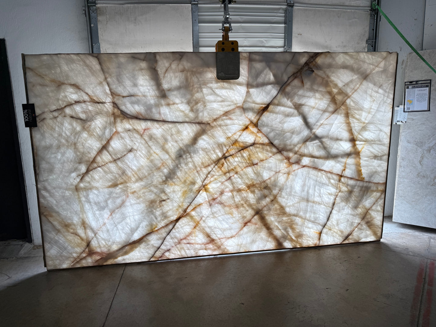 Cristallo Luminescence Quartzite 3cm