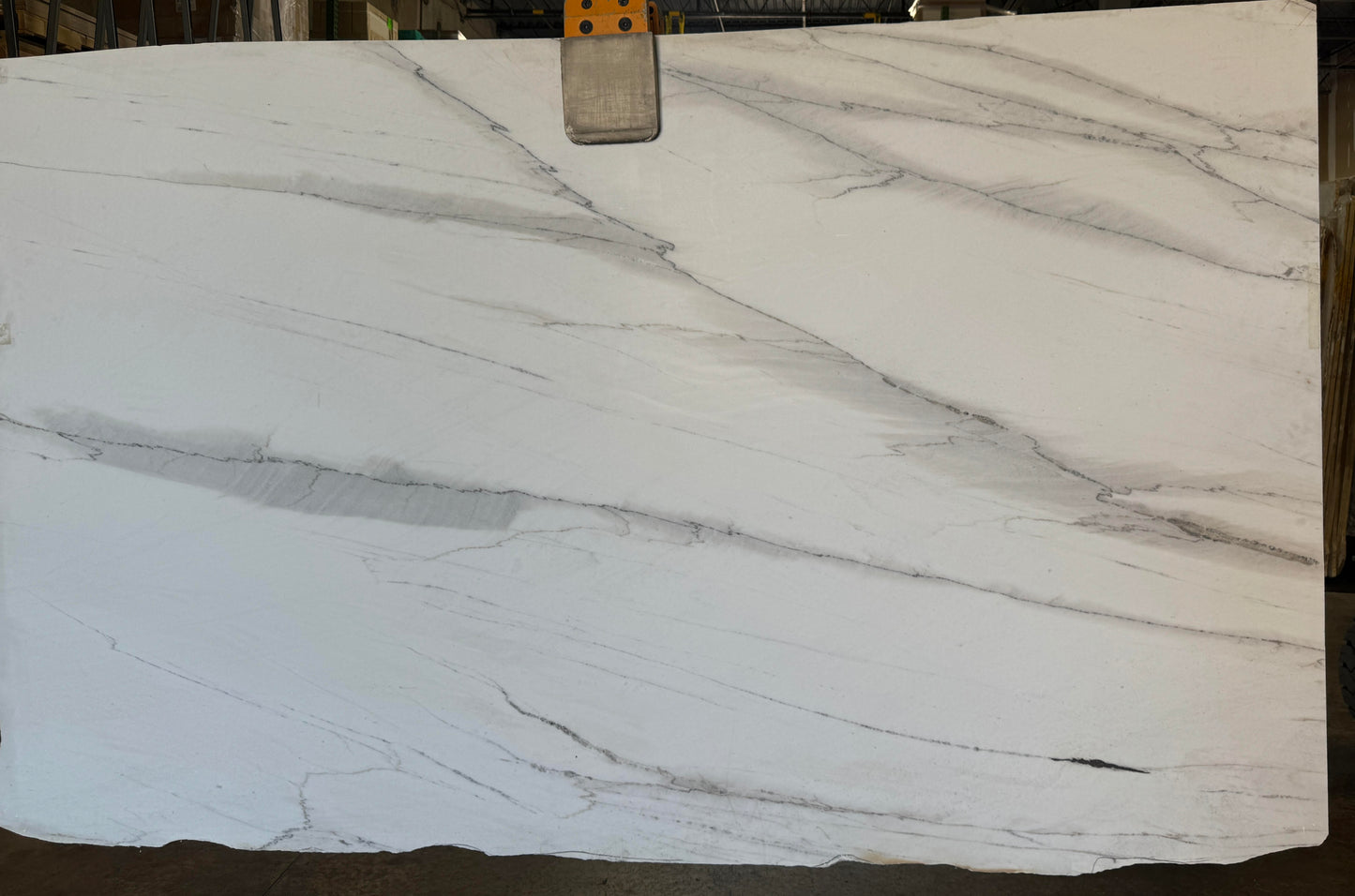 Calacatta Lincoln Honed Marble